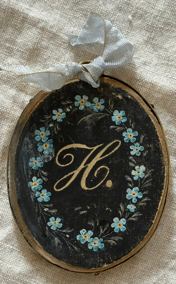 19th Century Profile Miniature Portrait of a Gentleman in Cameo Frame