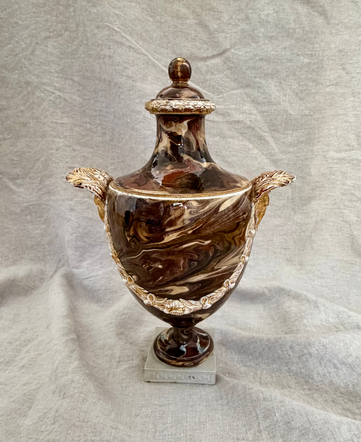 Circa 1790 Wedgwood Agate Ware Urn Form Vase