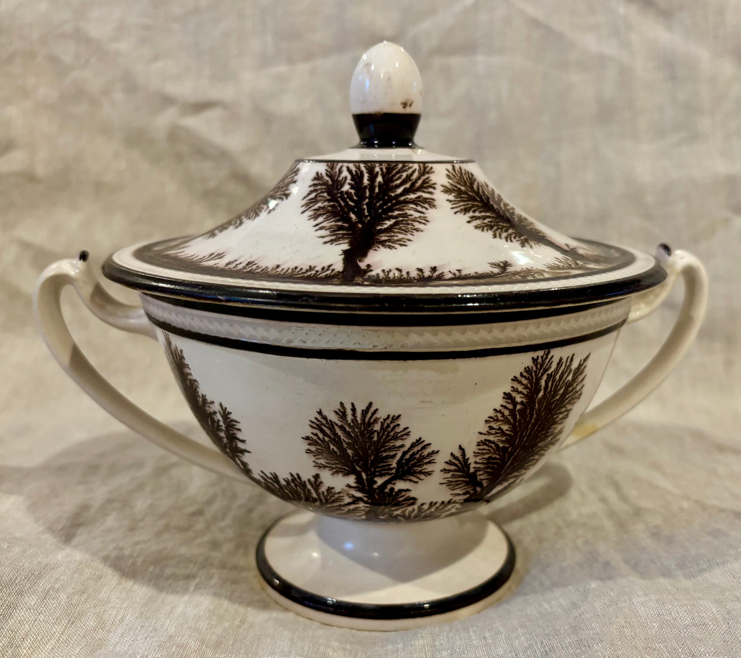 Creil Mochaware Bouillon