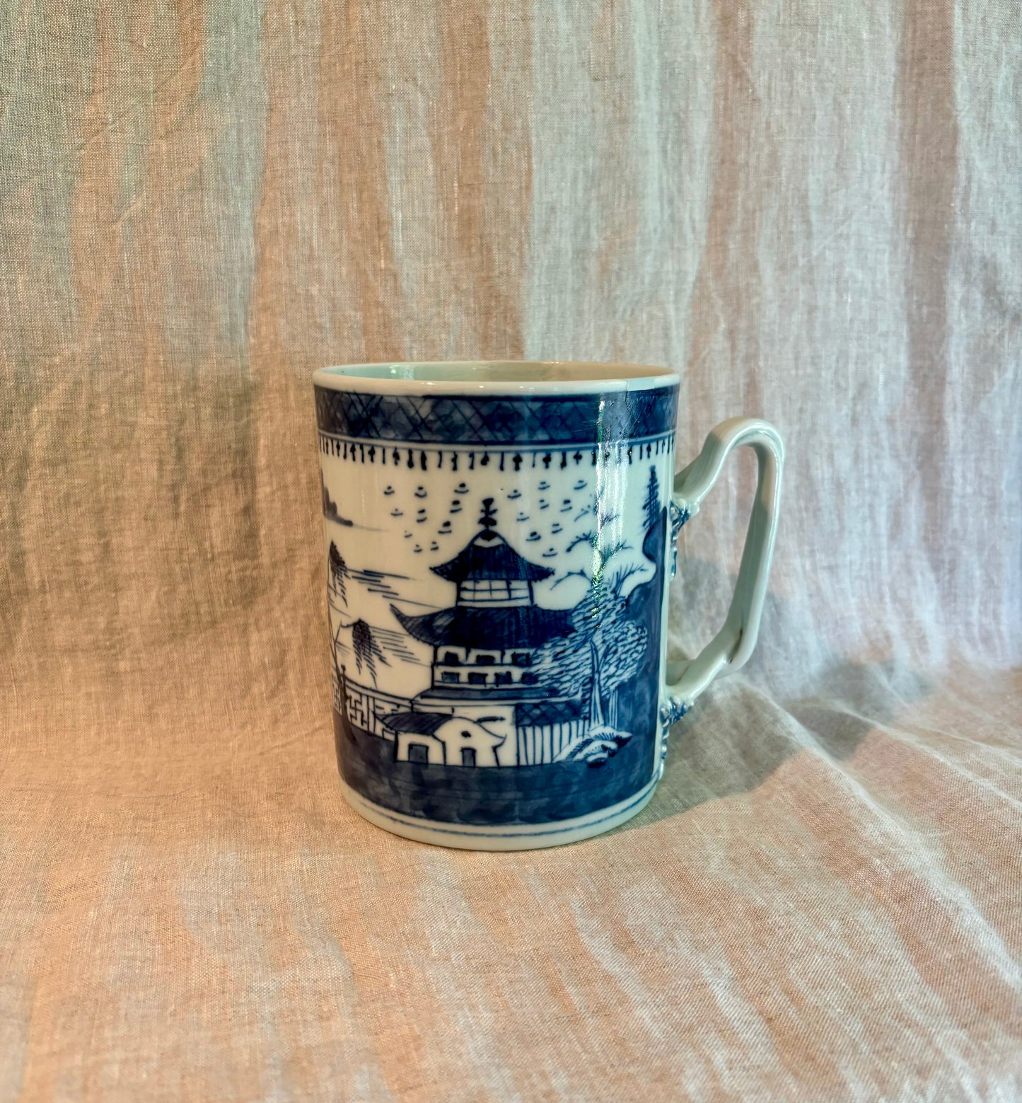 Large Blue and White 18th or  Early 19th Century Chinese Export Canton Tankard Mug