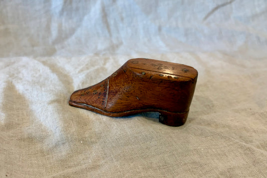 Delightful English Shoe Form Snuff Box
