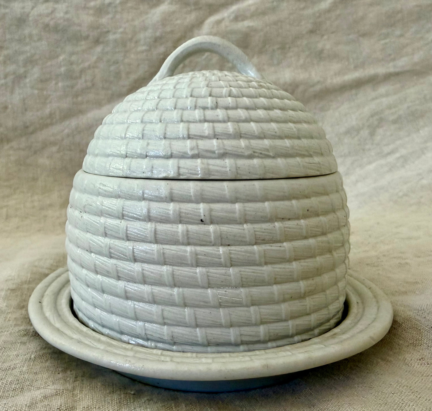 18th Century Wedgwood Bee Skep Form Honey Pot
