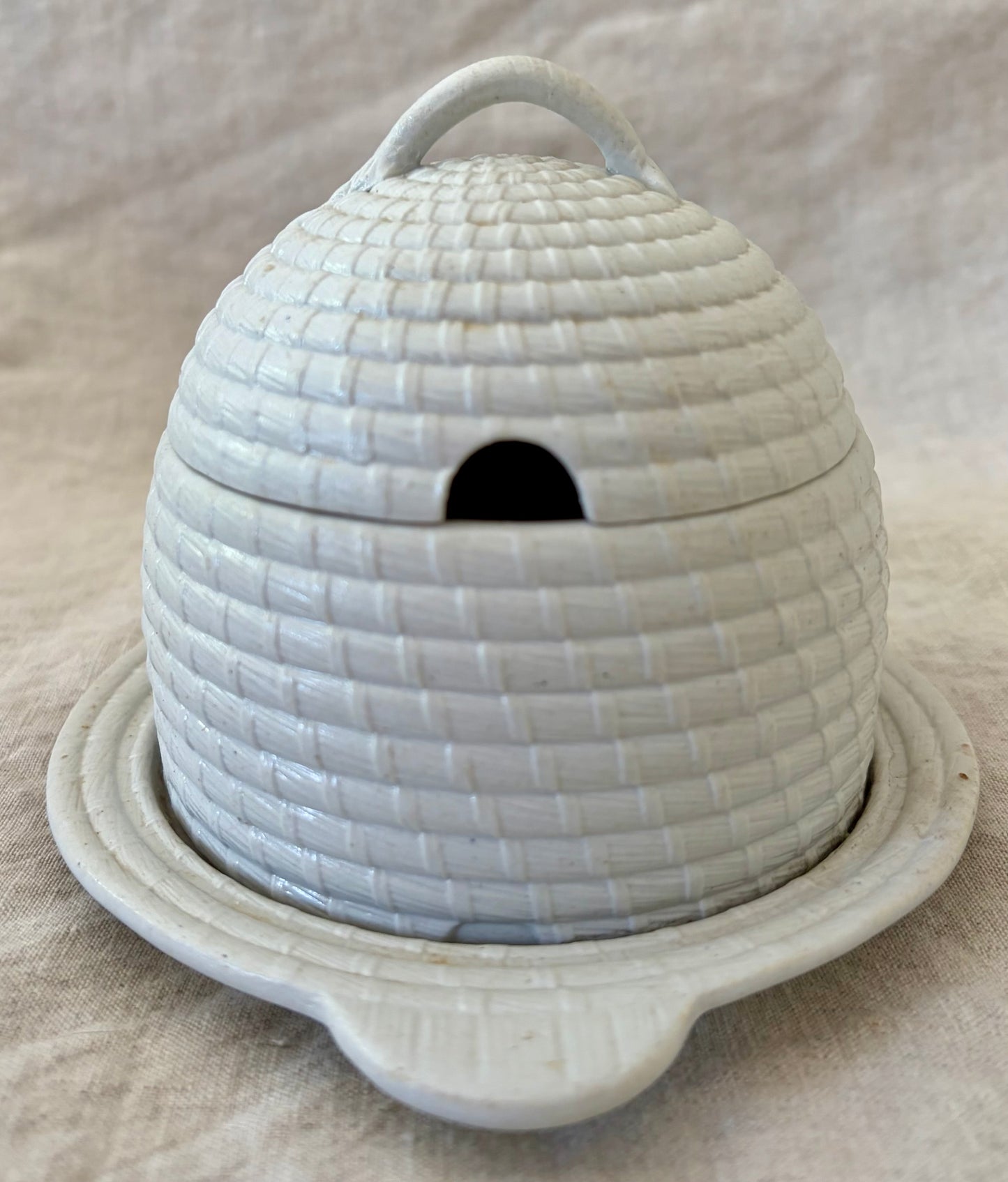 18th Century Wedgwood Bee Skep Form Honey Pot