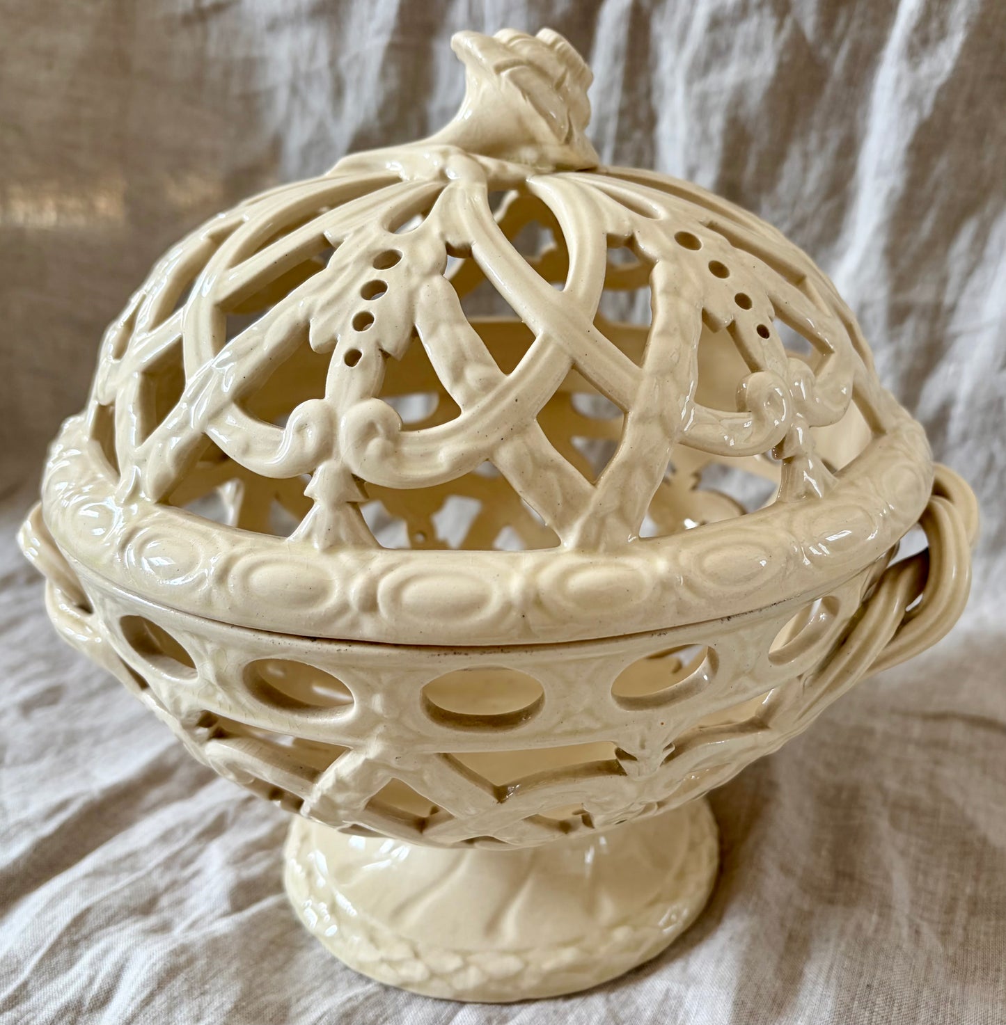 Late 19th Century Wedgwood Cream or Queensware Perforated Orange Bowl