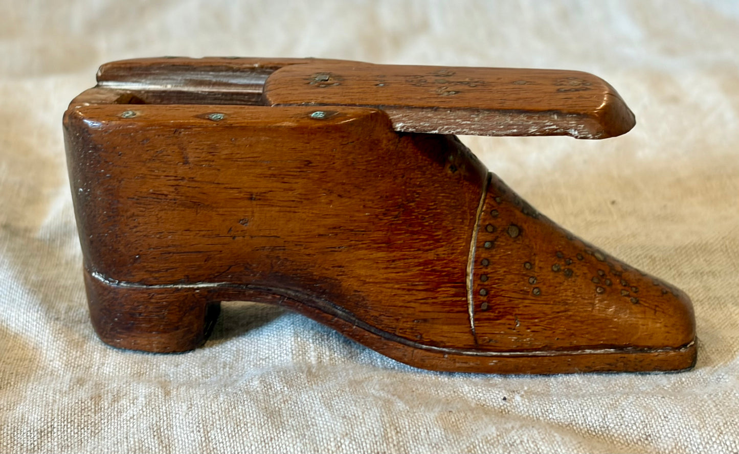 Delightful English Shoe Form Snuff Box