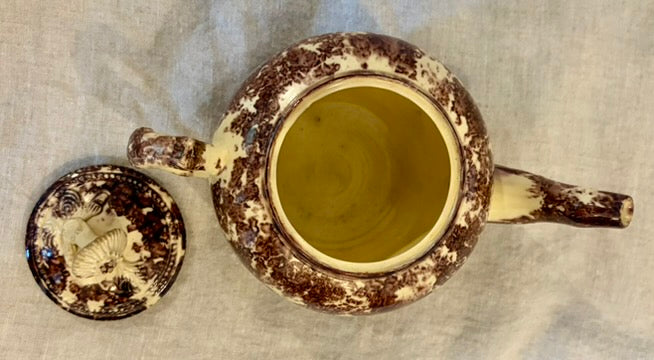 18th Century Whieldon Glazed Tea Pot With a Mushroom Form Lid