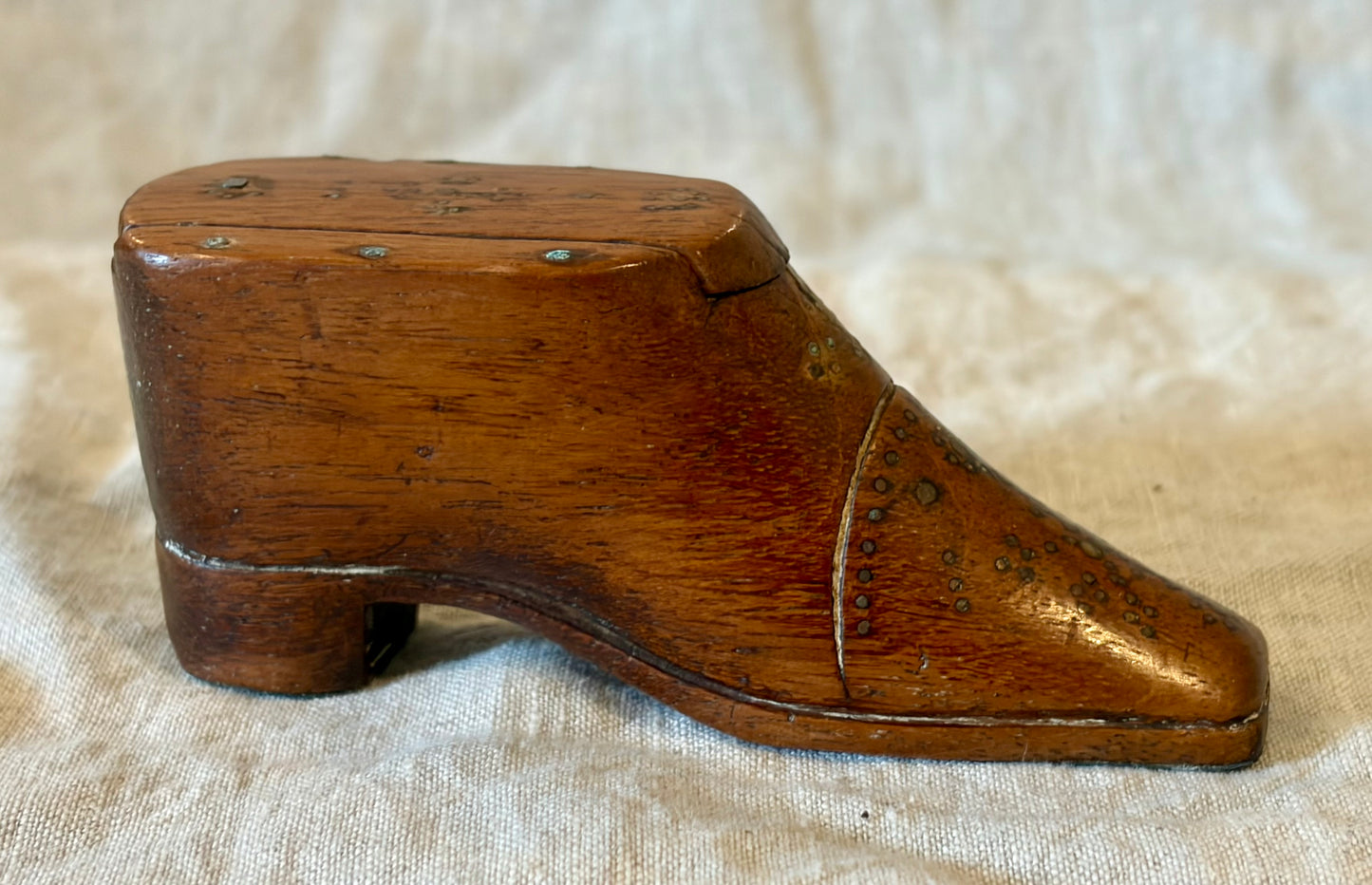 Delightful English Shoe Form Snuff Box