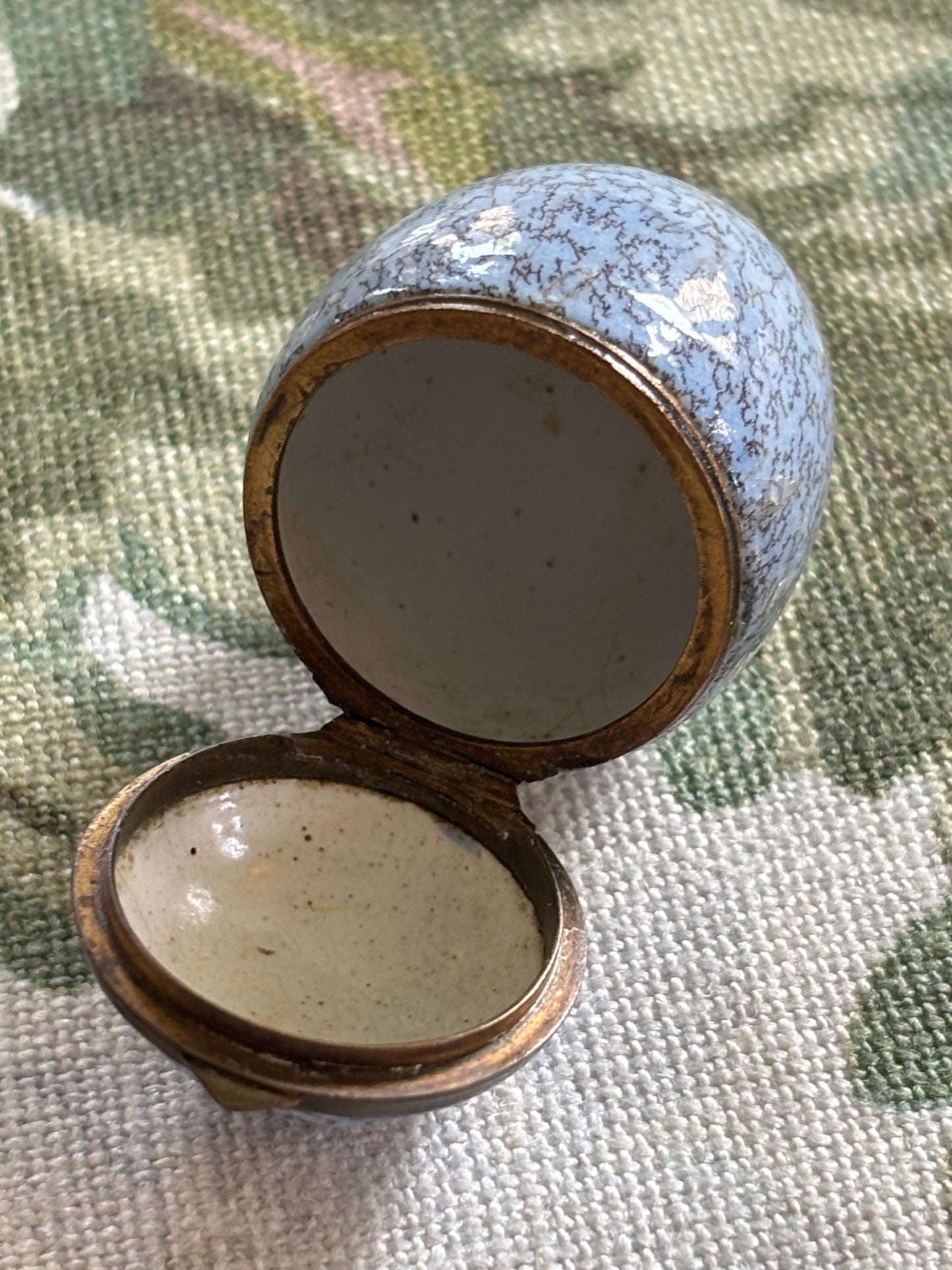 Bilston Enamel Etui, Blue Egg Form Bonbonnière